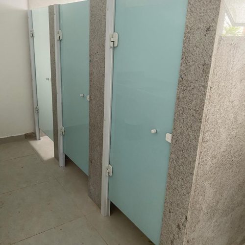 Porta com película branca