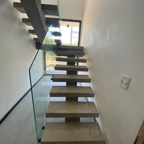 Fixado com botton prolongador